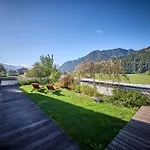 Lägenhet Penthouse Holleis *