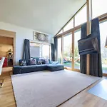 Penthouse Holleis Lägenhet *