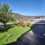Penthouse Holleis Lägenhet *