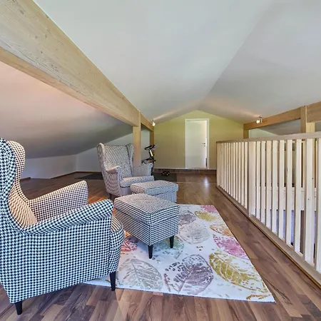 Appartement Penthouse Holleis *