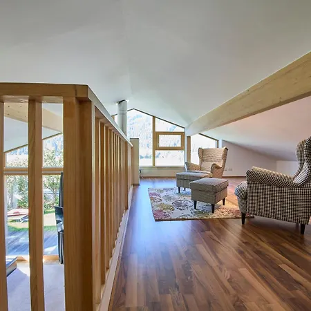 아파트 Penthouse Holleis