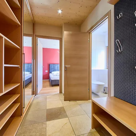 Penthouse Holleis 아파트