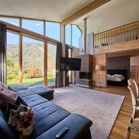 아파트 Penthouse Holleis